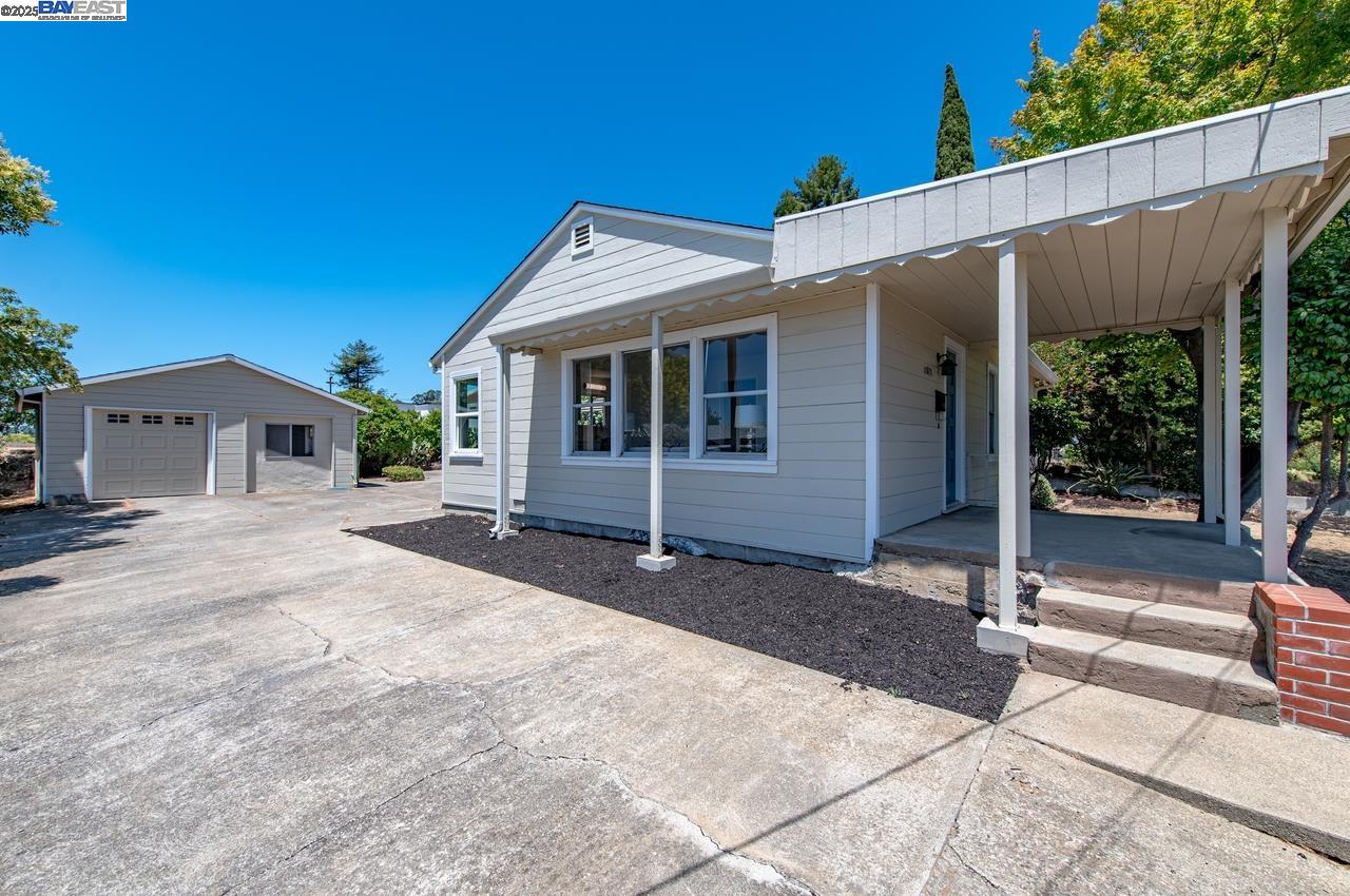 17673 Dorson Ln