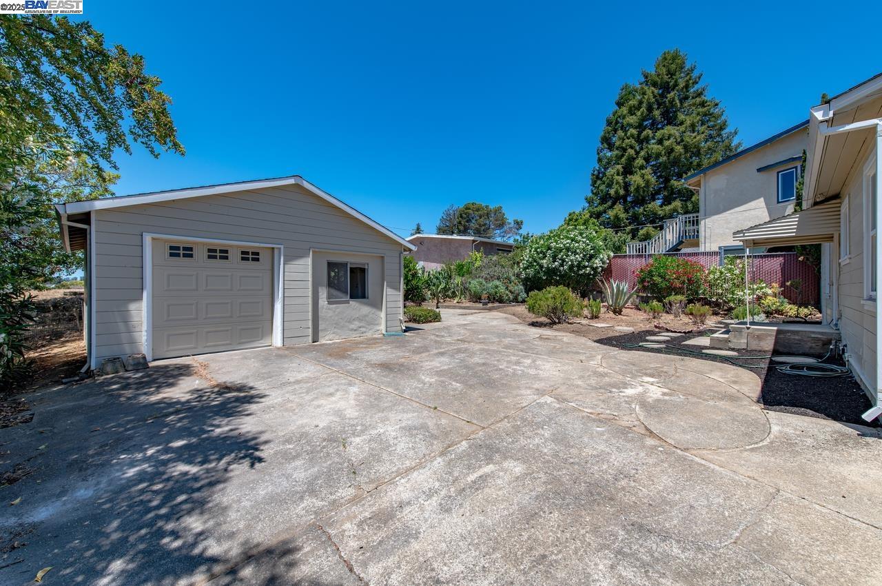 17673 Dorson Ln