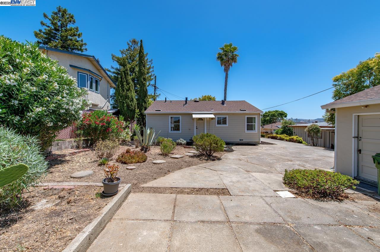 17673 Dorson Ln