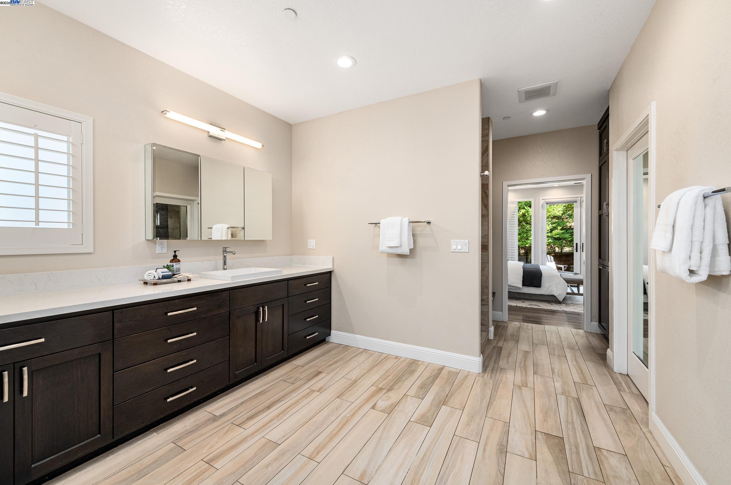 1398 Benedict Ct