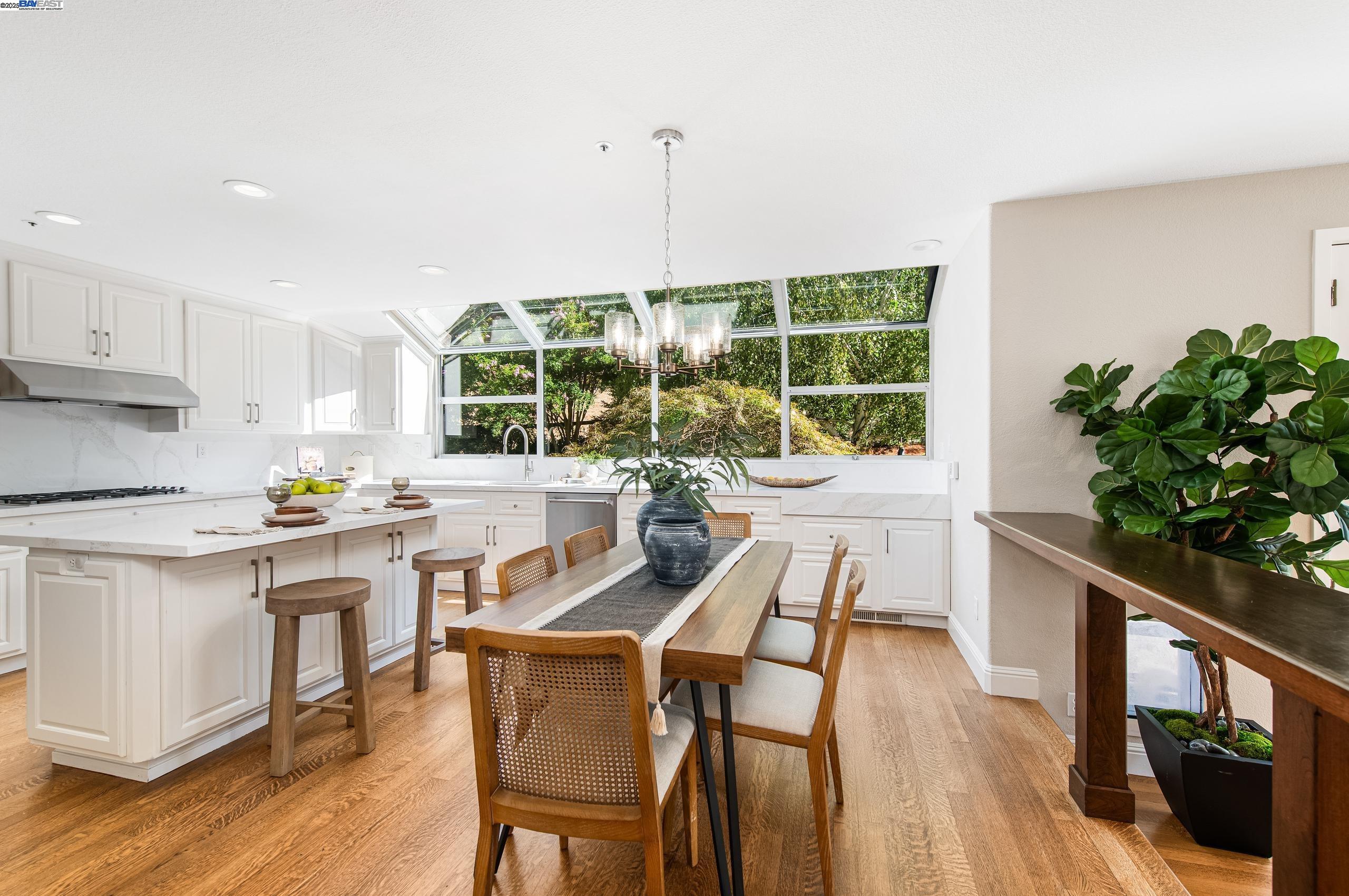 1398 Benedict Ct