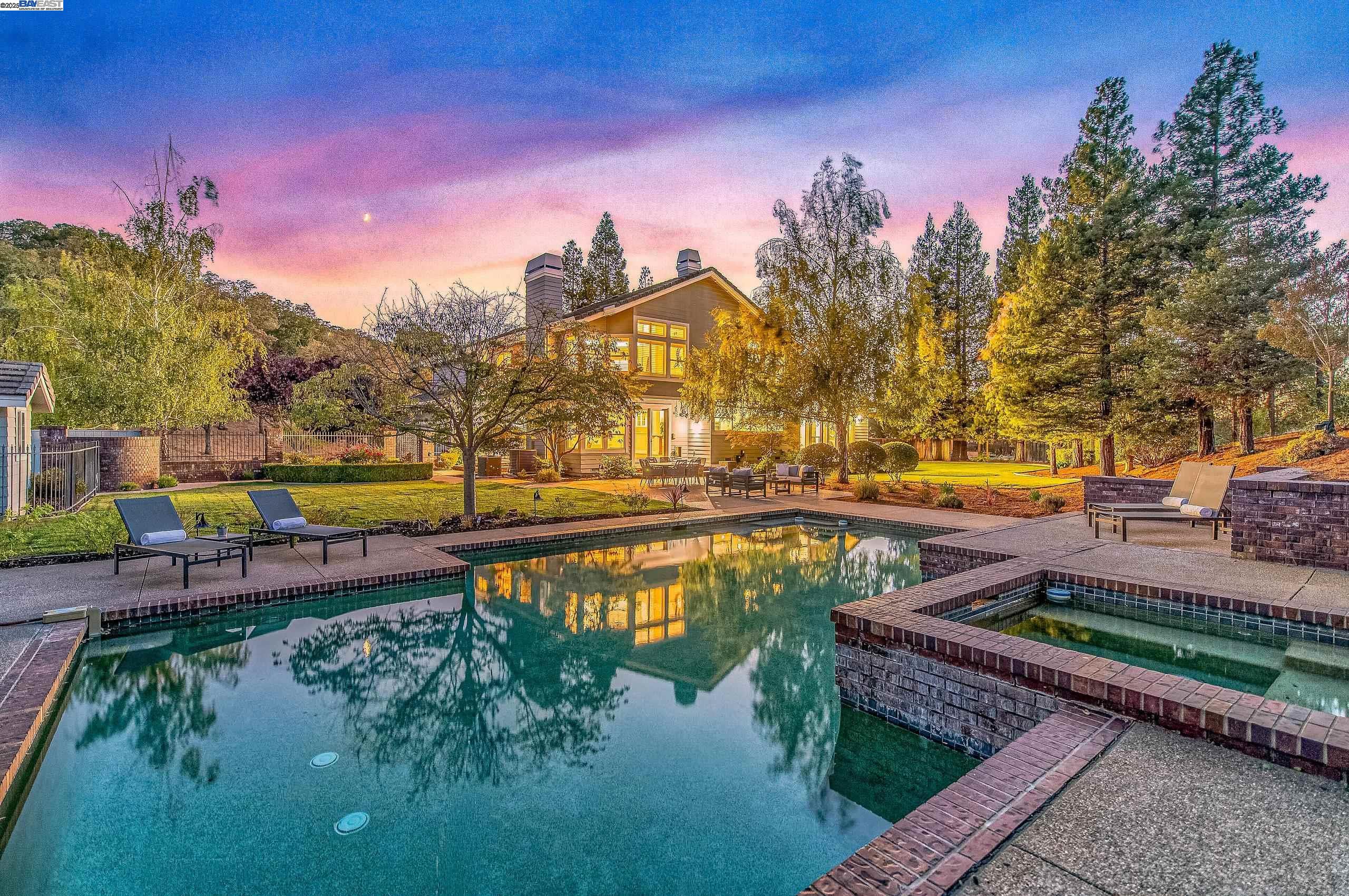 1398 Benedict Ct