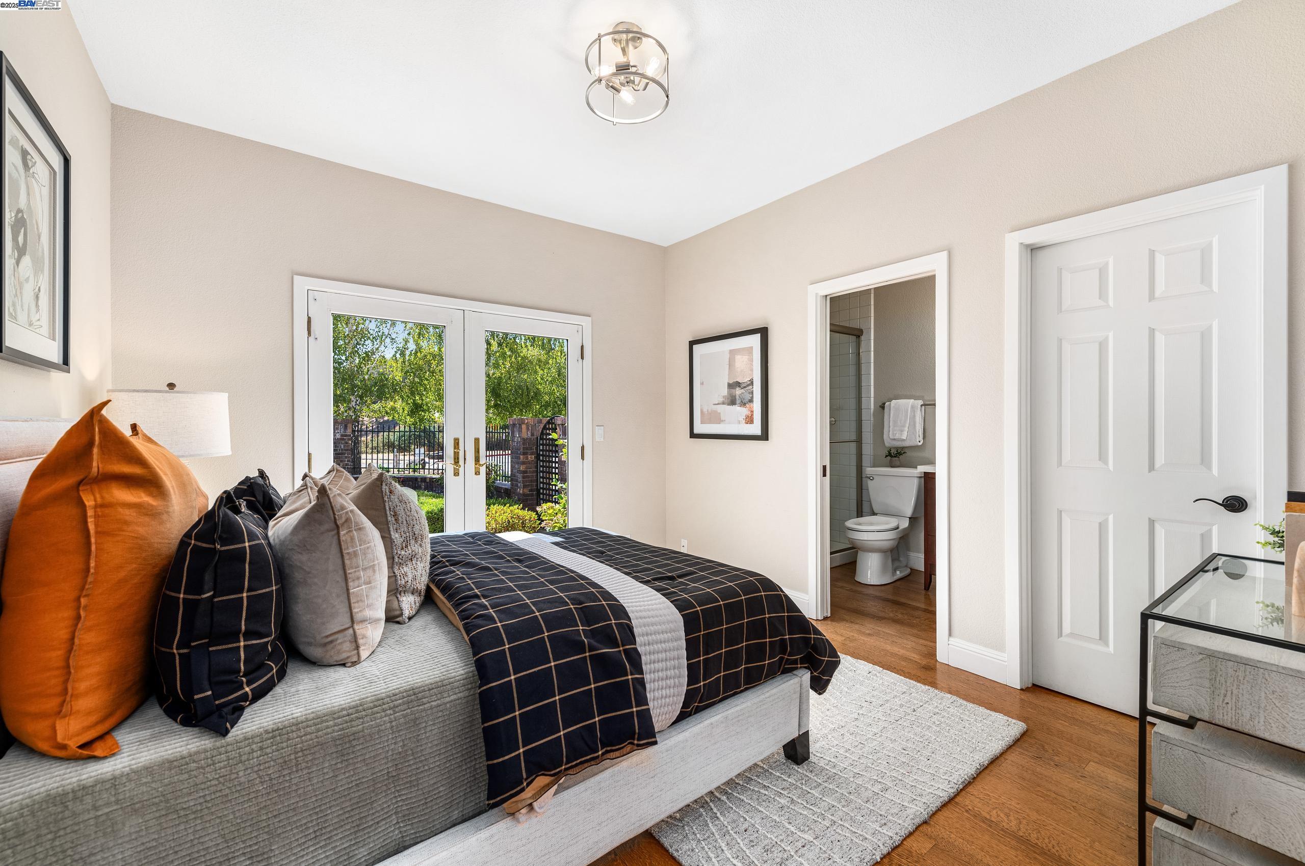 1398 Benedict Ct