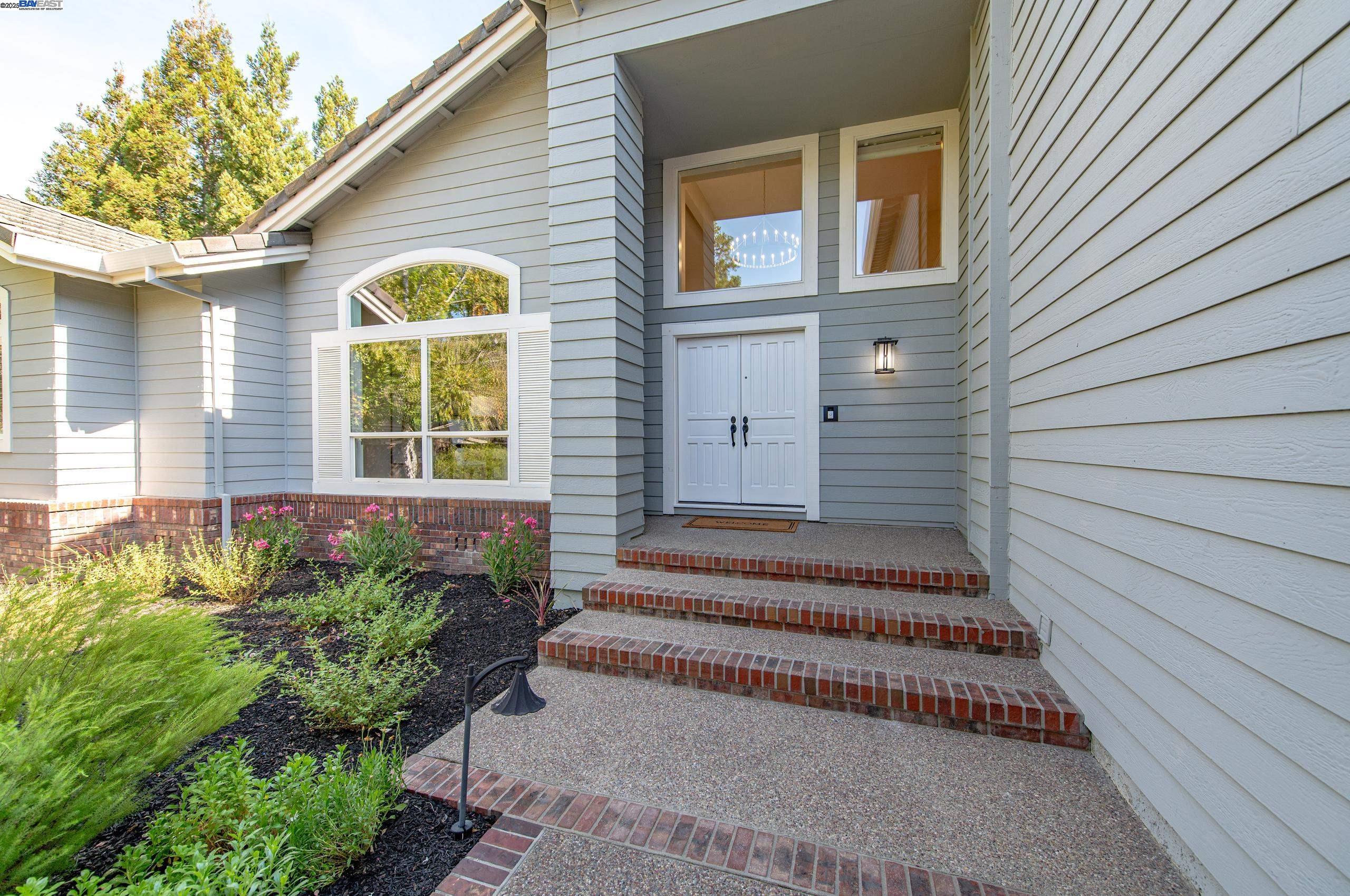 1398 Benedict Ct