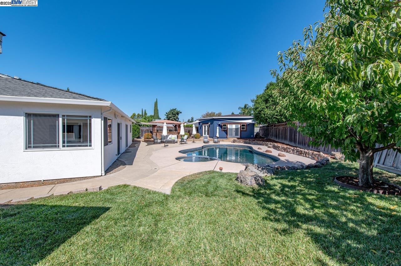 2050 Cotterell Ct