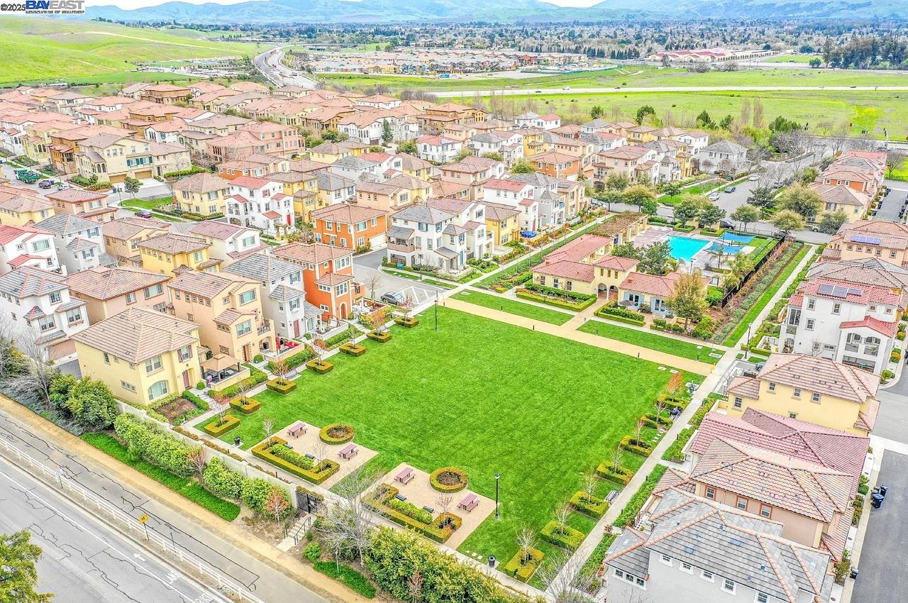 626 Heligan Ln # 4, Livermore Unit: 4