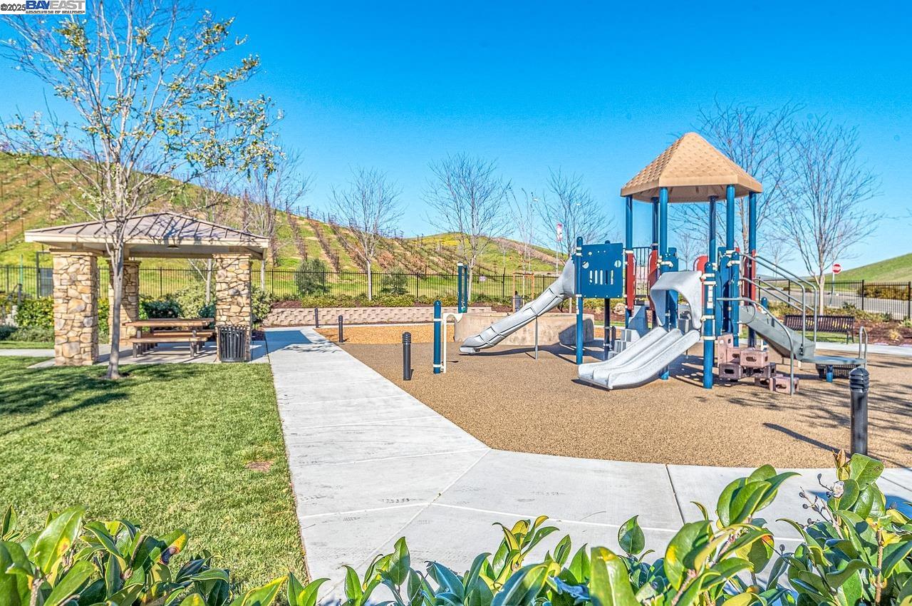 626 Heligan Ln # 4, Livermore Unit: 4