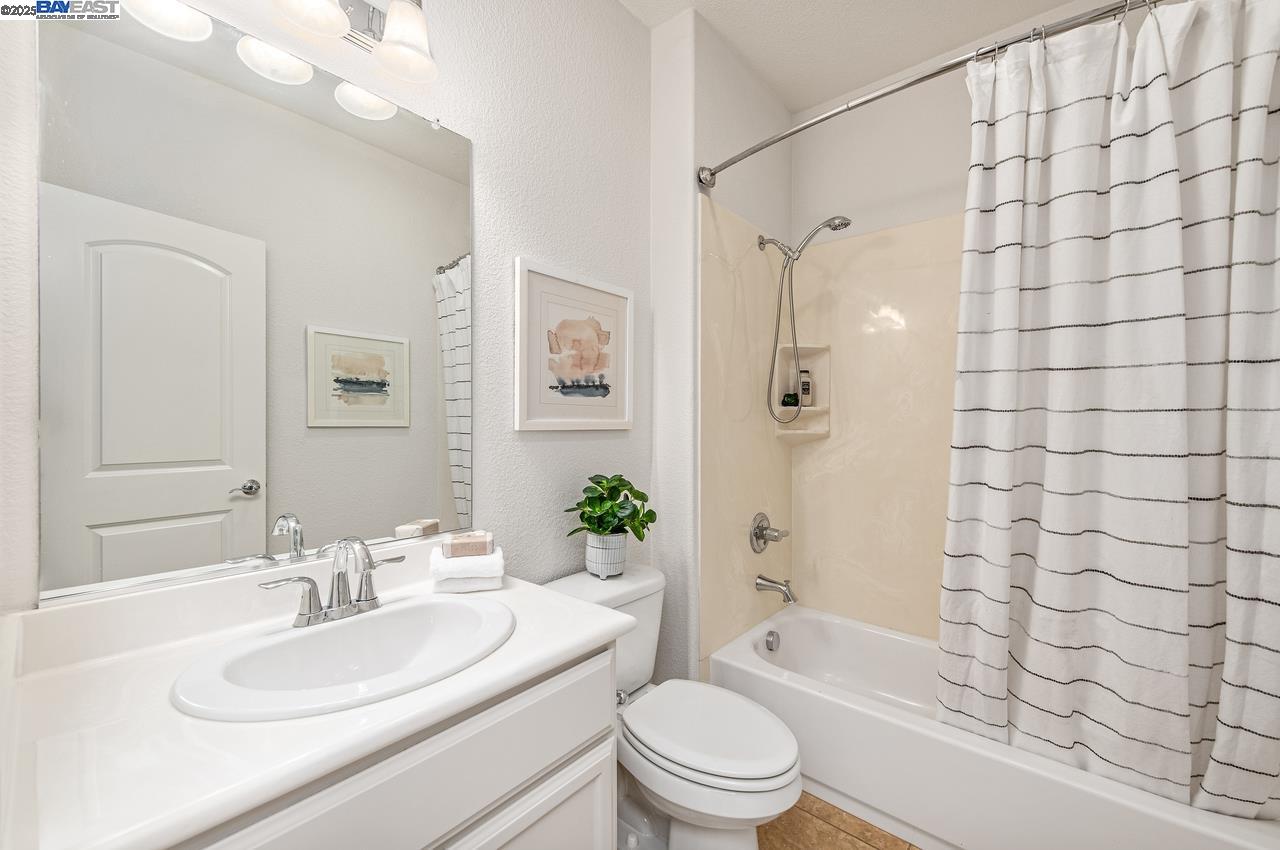 626 Heligan Ln # 4, Livermore Unit: 4