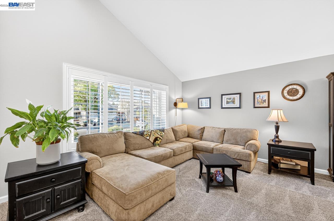 3227 Harvey Ct