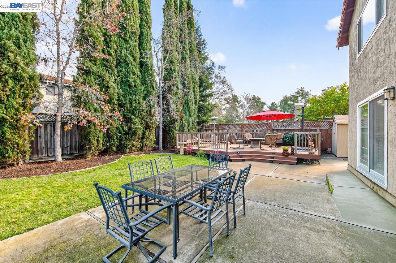 3227 Harvey Ct