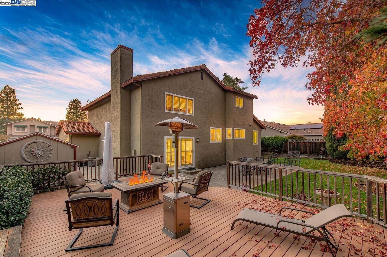 3227 Harvey Ct