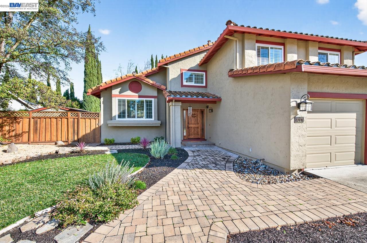 3227 Harvey Ct