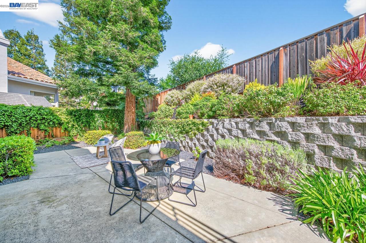 788 Crystal Ln