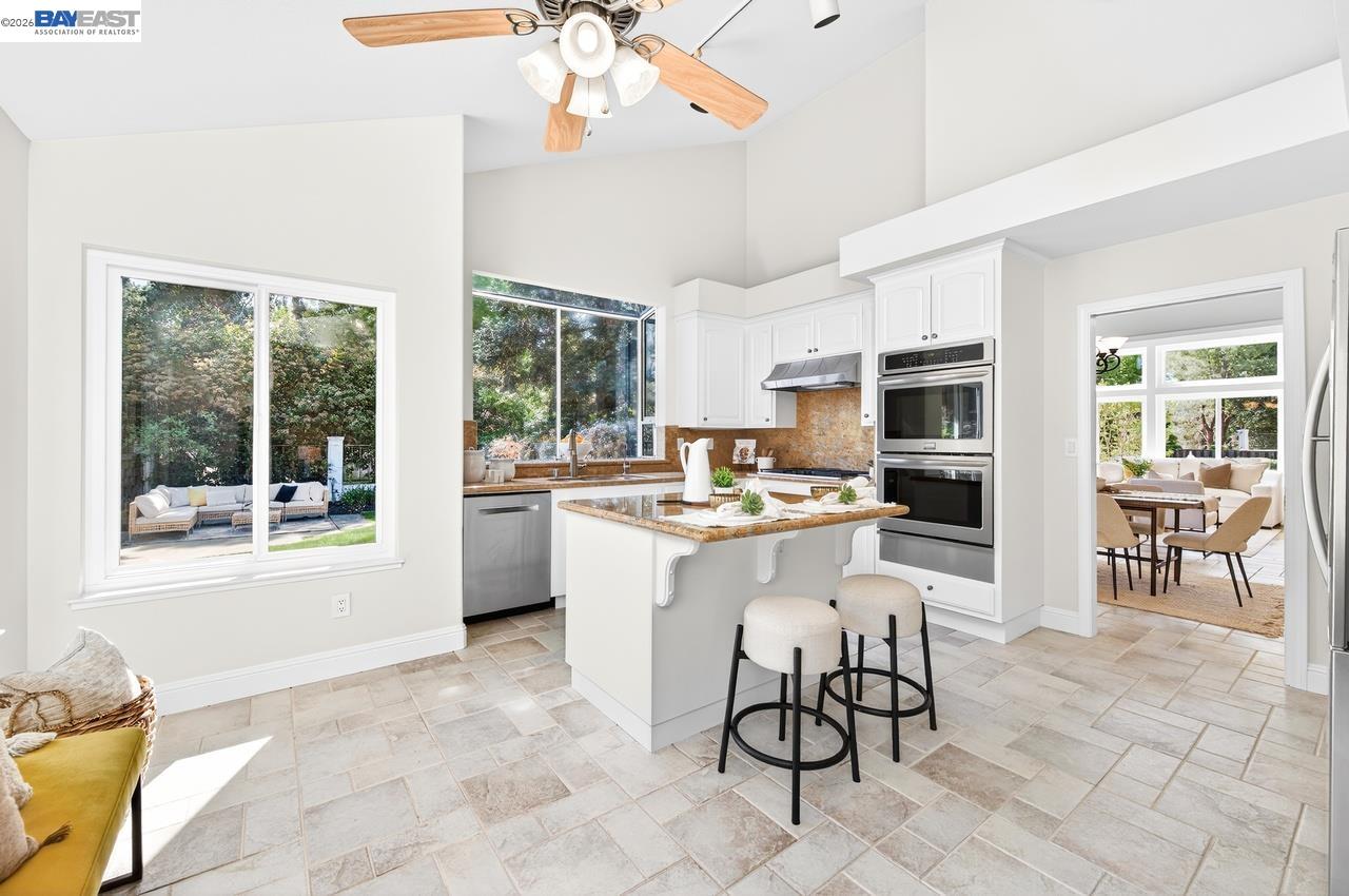 788 Crystal Ln