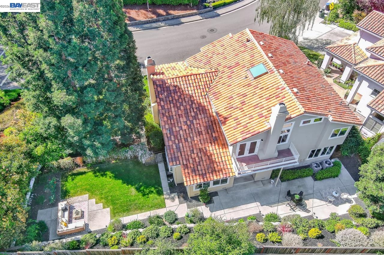 788 Crystal Ln