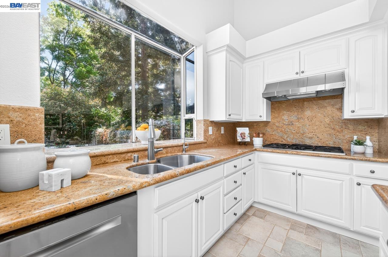 788 Crystal Ln