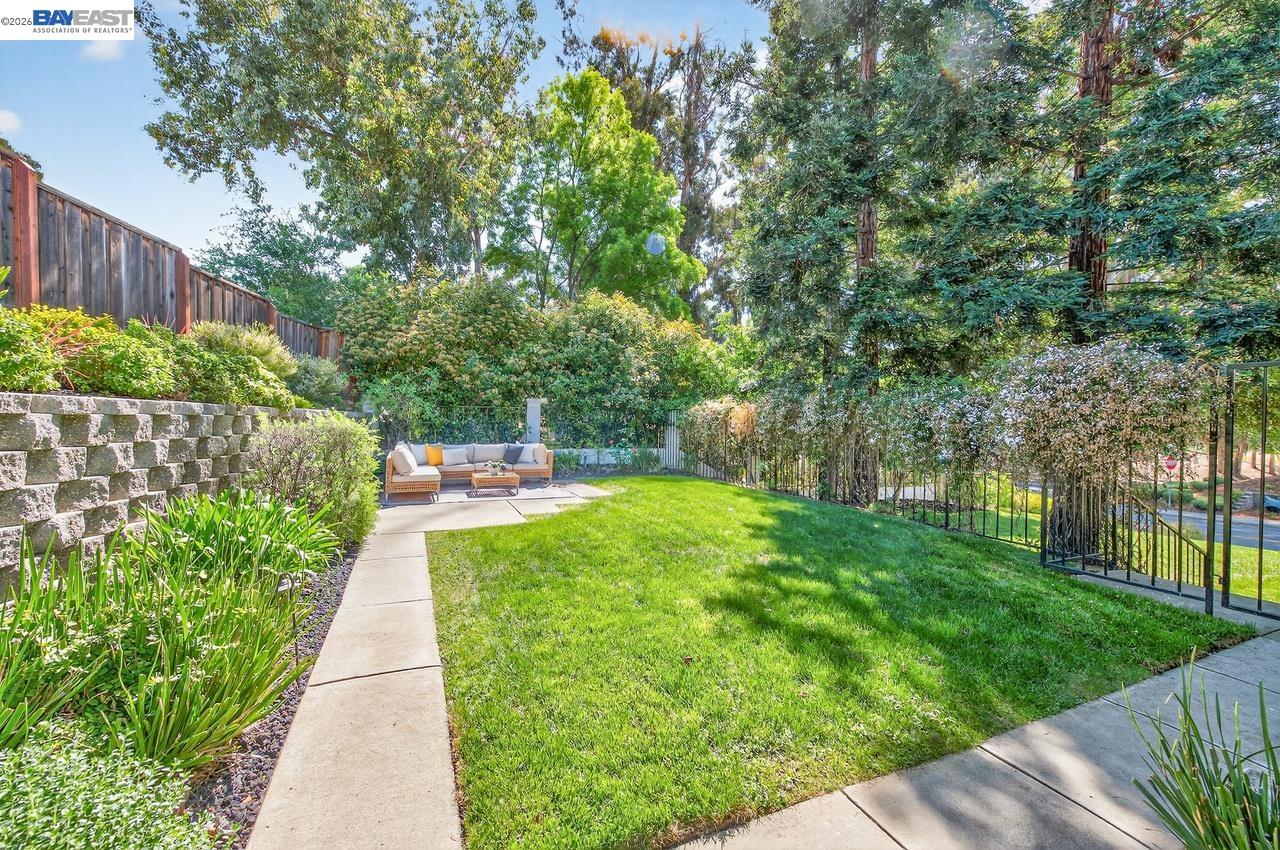 788 Crystal Ln