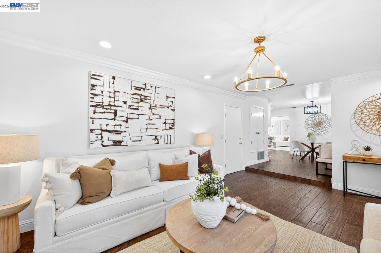 6857 Penn Dr
