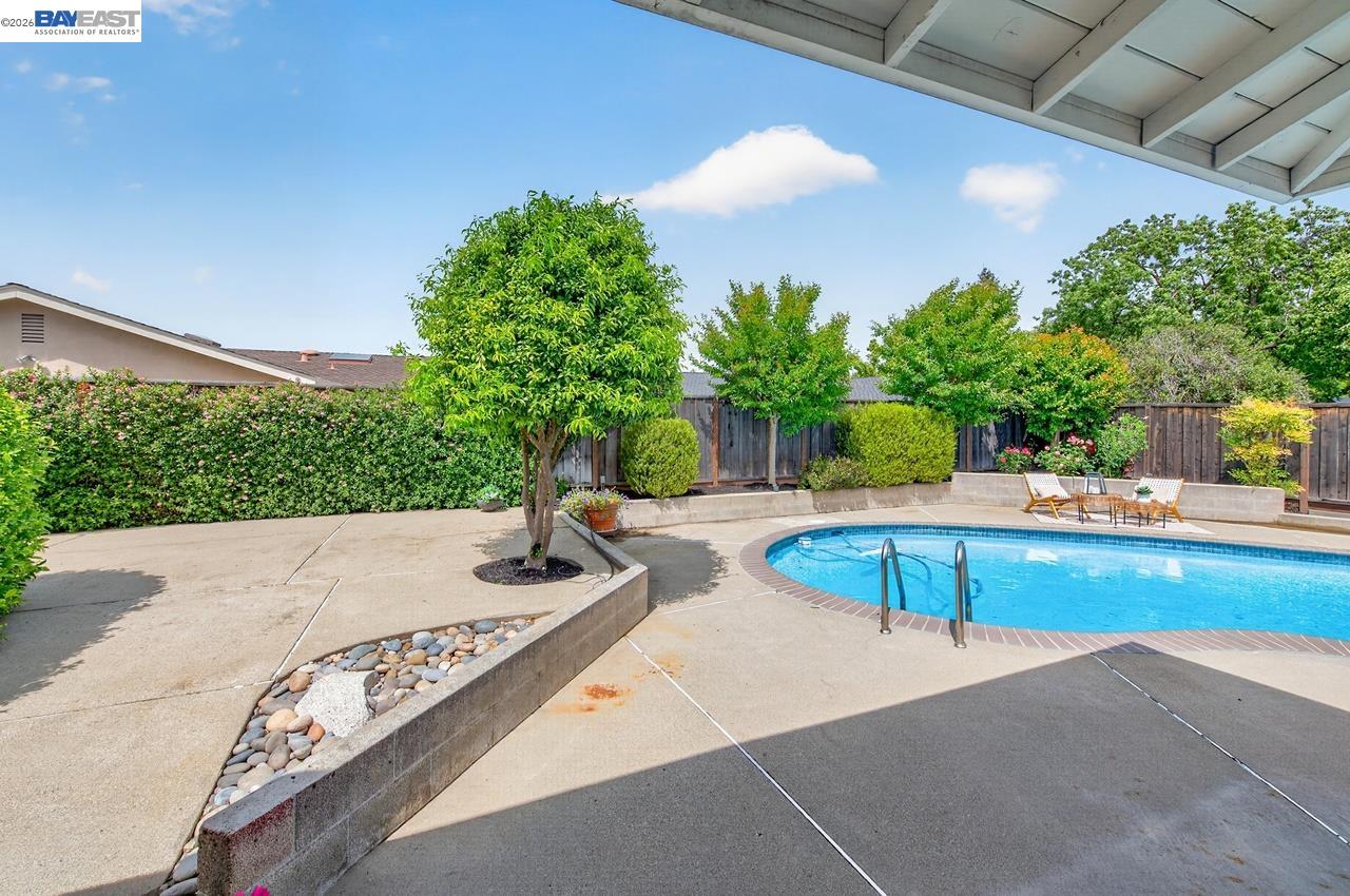 7449 Muirwood Ct