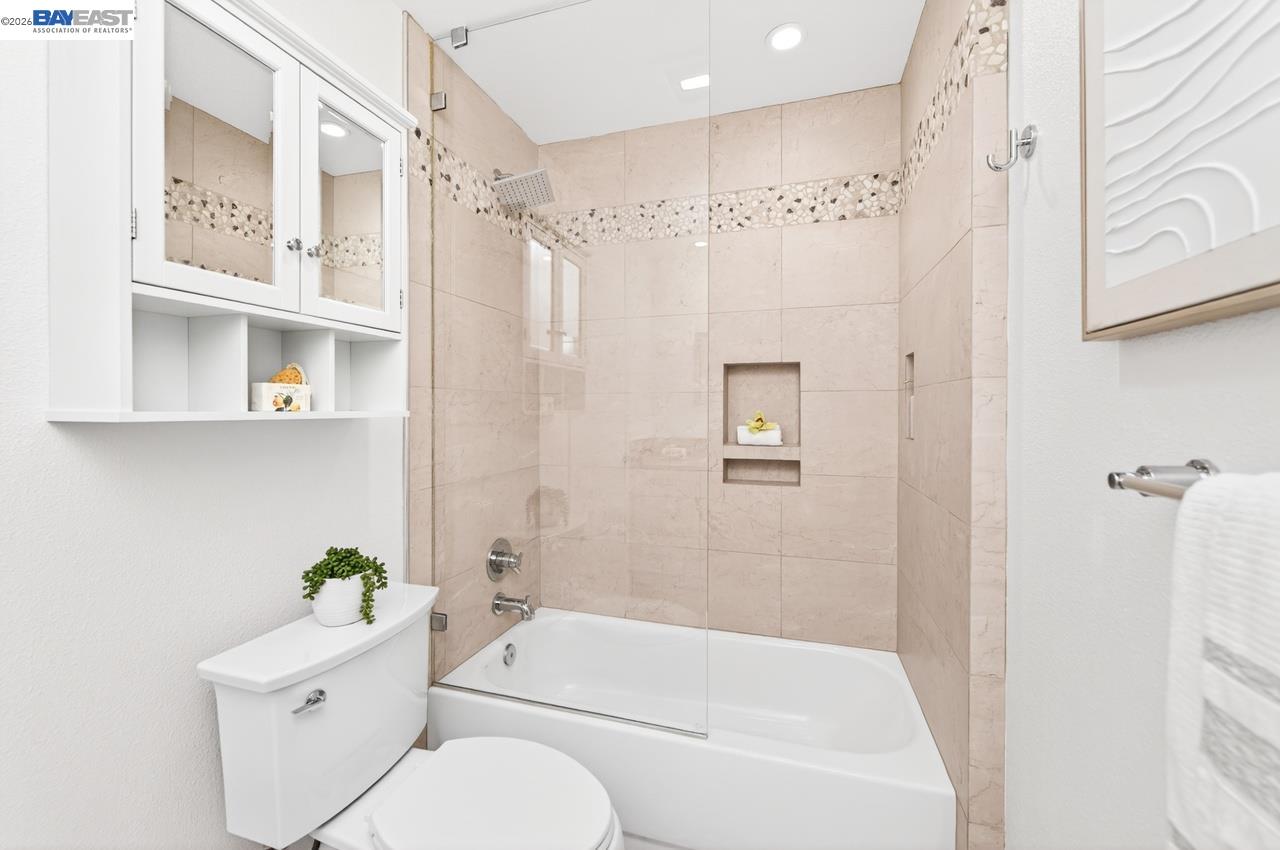 7449 Muirwood Ct