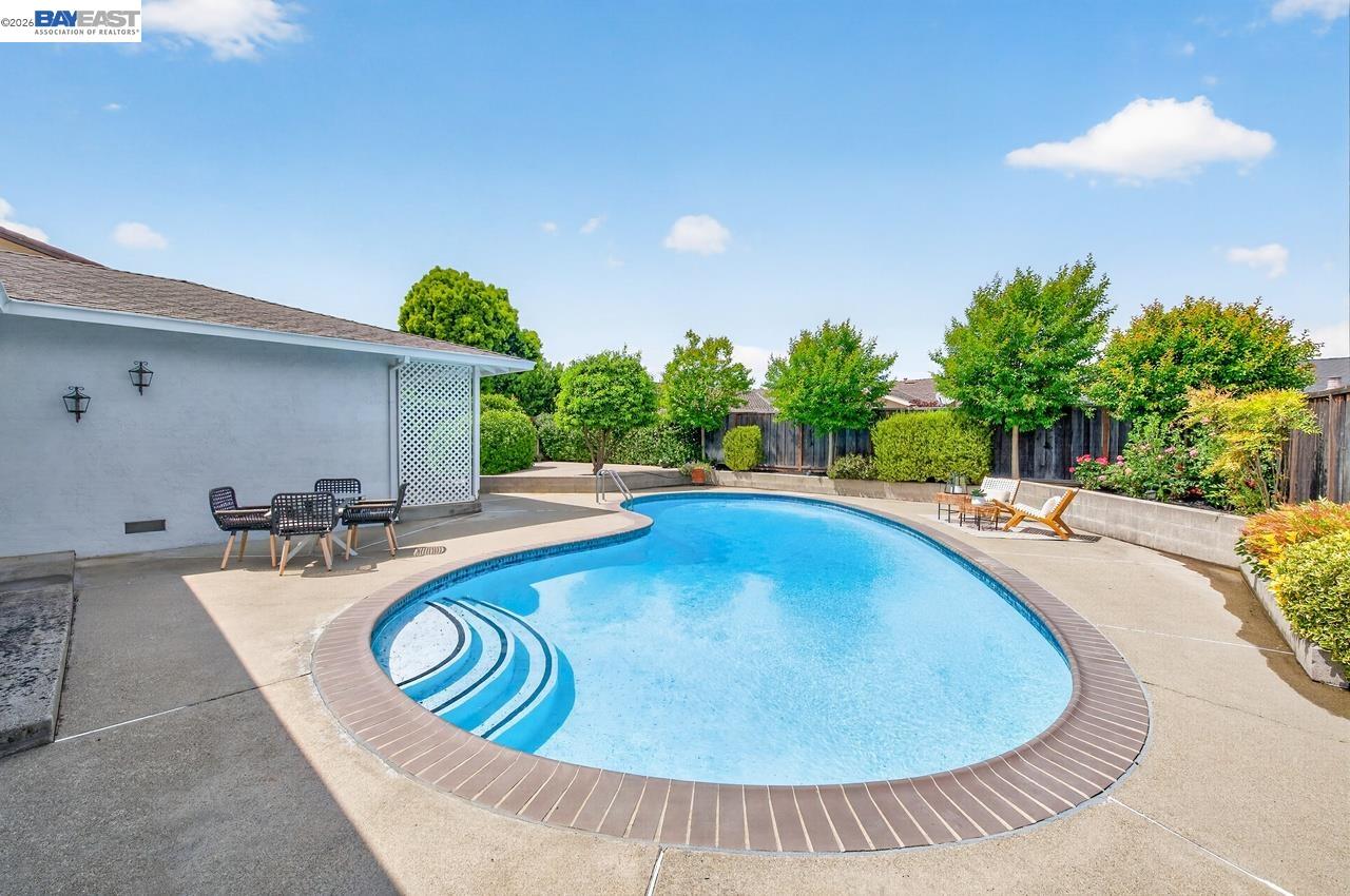 7449 Muirwood Ct