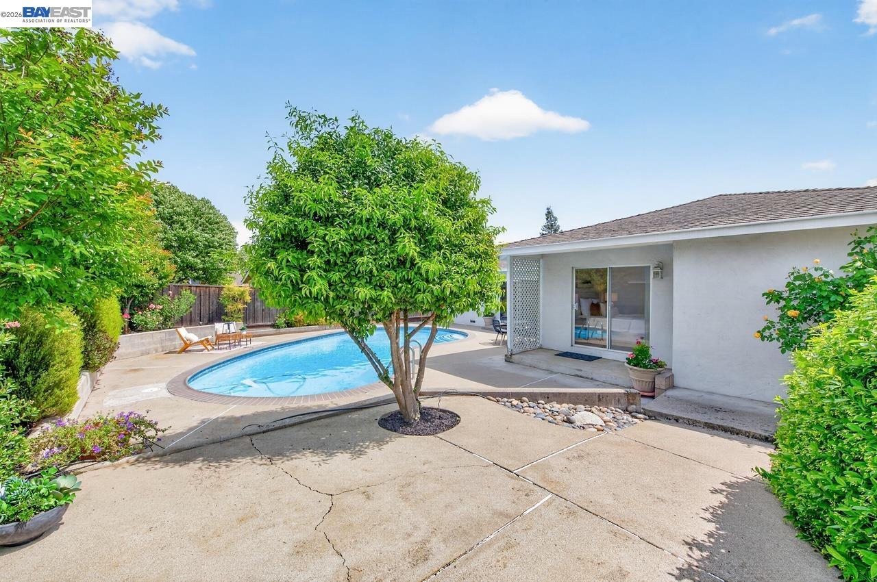 7449 Muirwood Ct