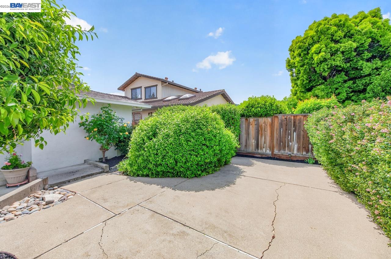 7449 Muirwood Ct