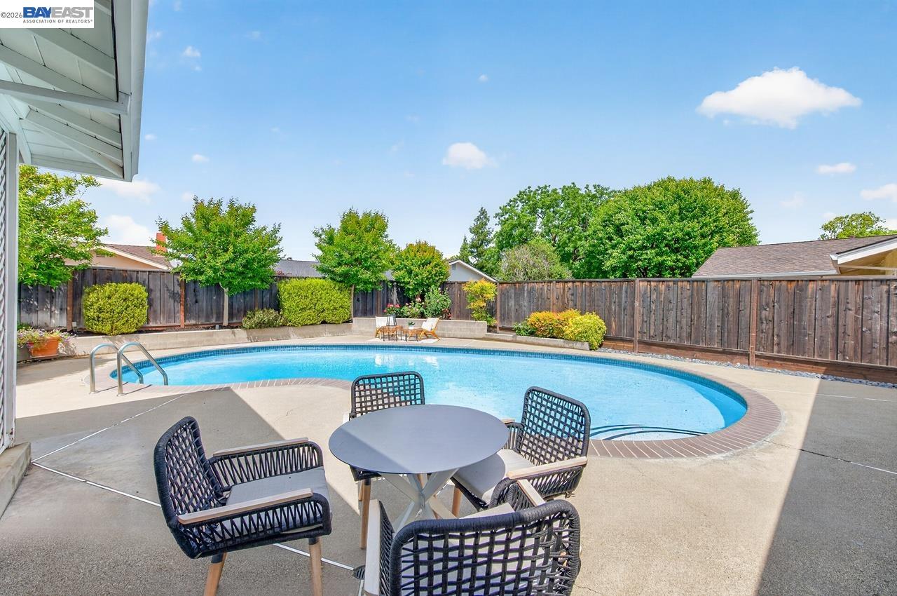 7449 Muirwood Ct
