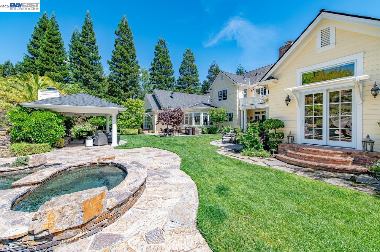 862 Gray Fox Cir