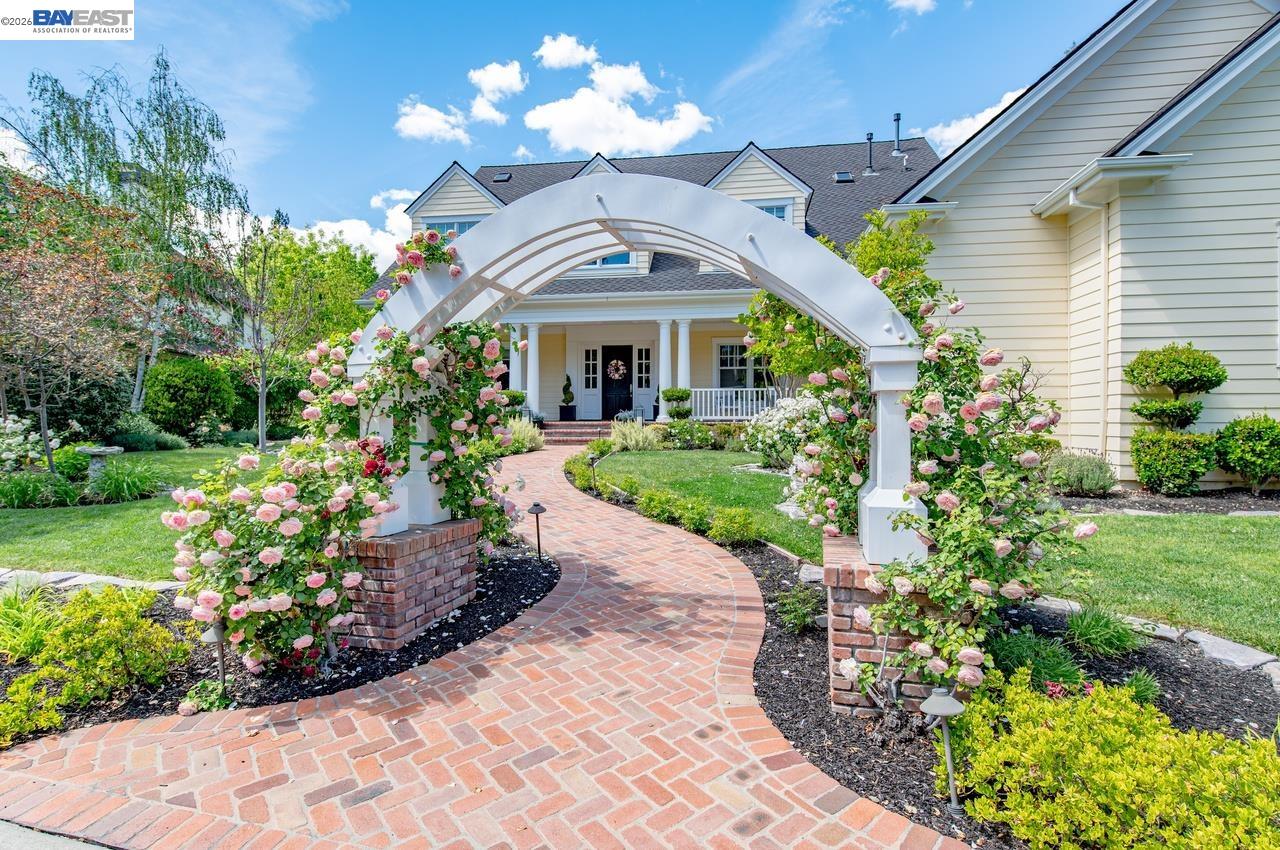 862 Gray Fox Cir