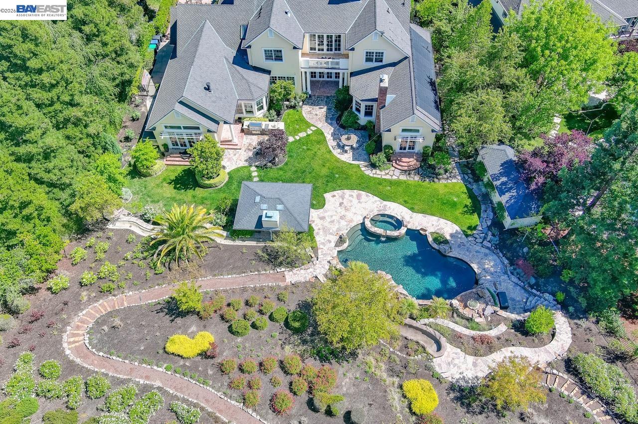 862 Gray Fox Cir