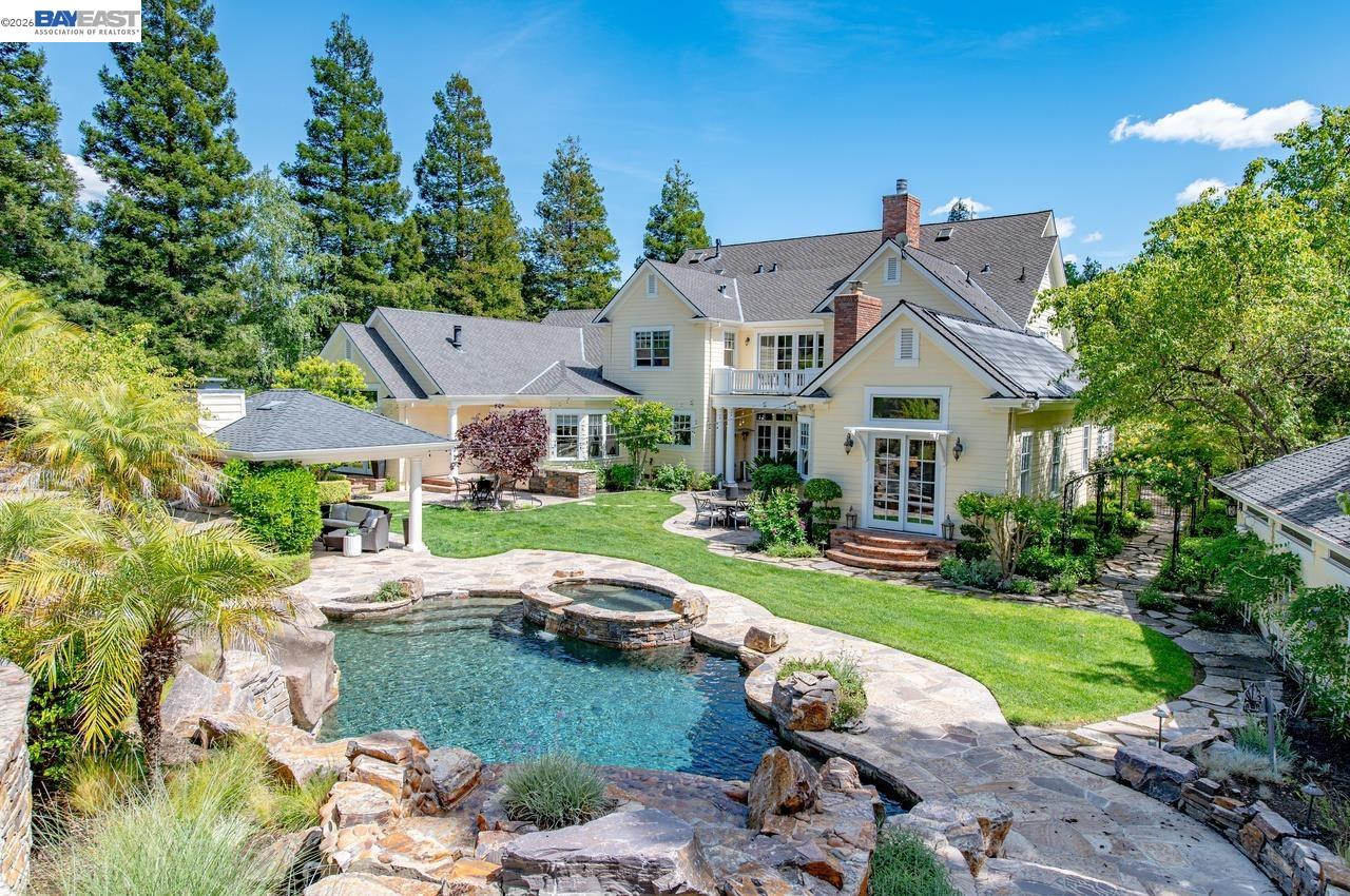 862 Gray Fox Cir
