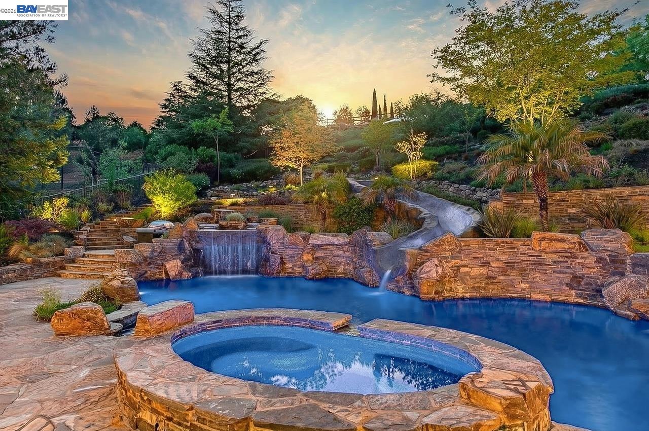 862 Gray Fox Cir