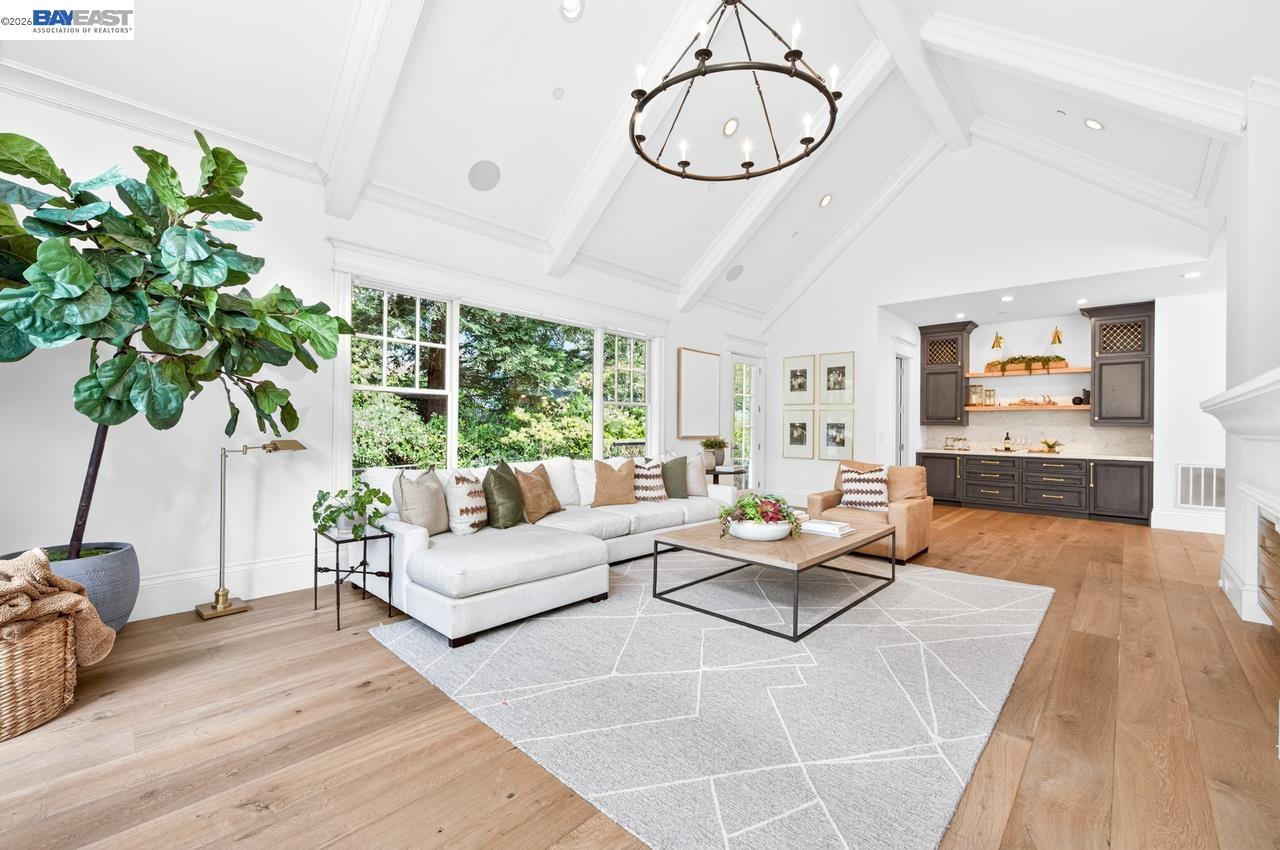 862 Gray Fox Cir
