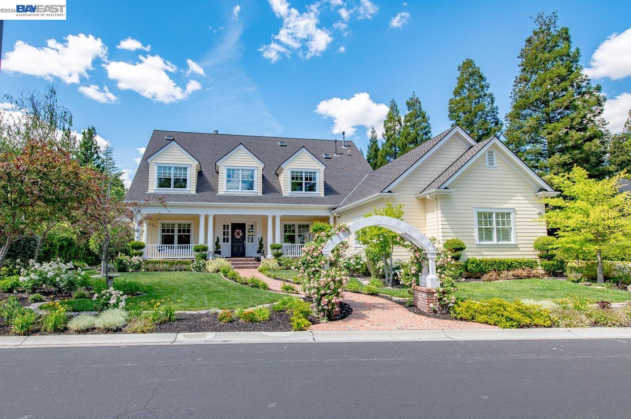 862 Gray Fox Cir
