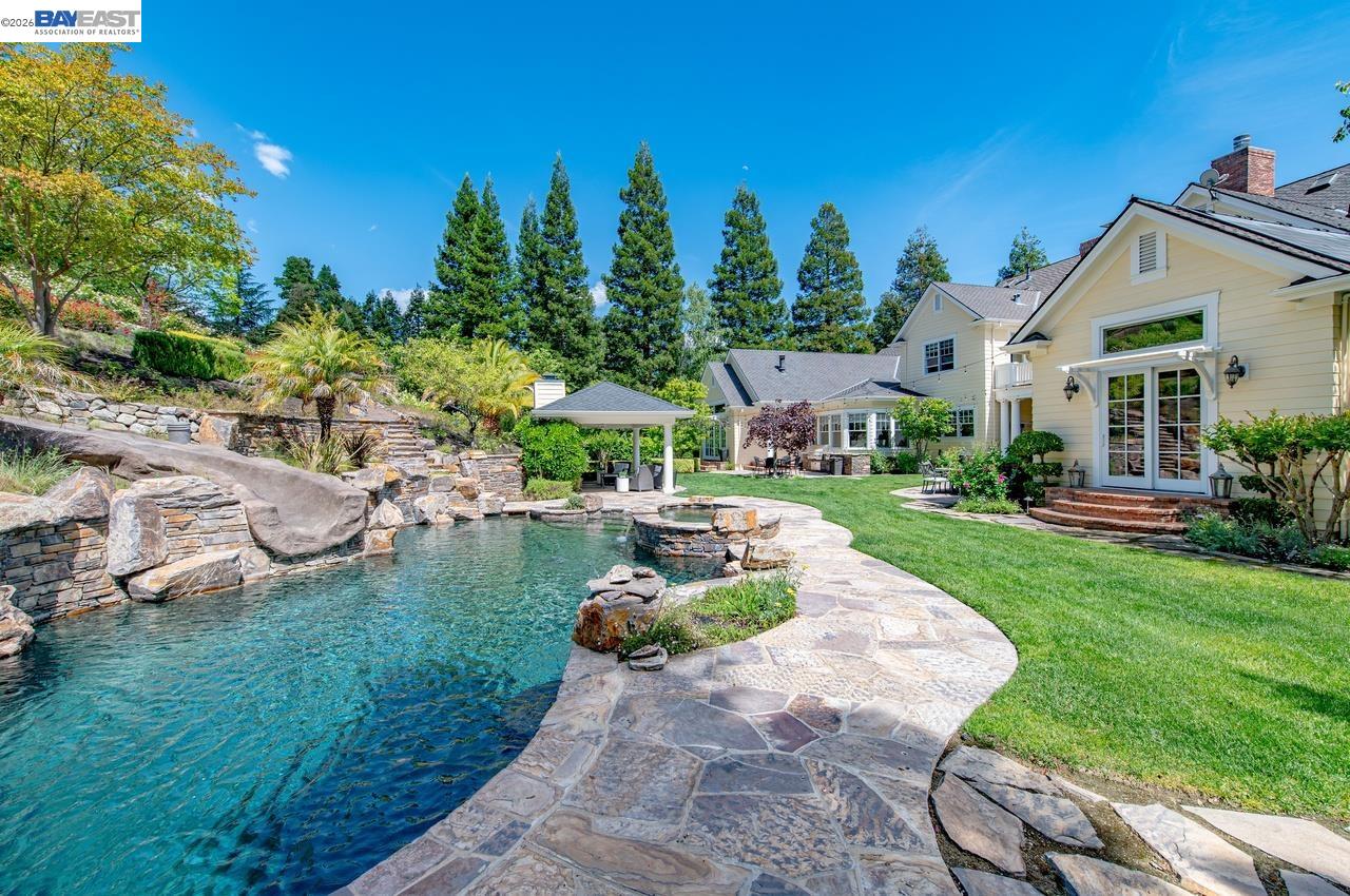 862 Gray Fox Cir