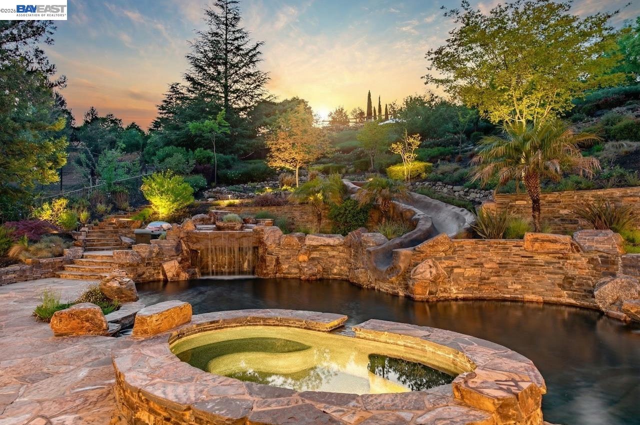 862 Gray Fox Cir