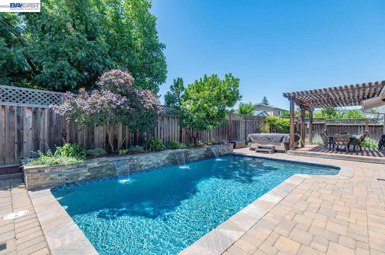 6252 Robin Ct