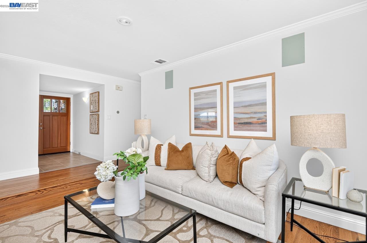 6252 Robin Ct