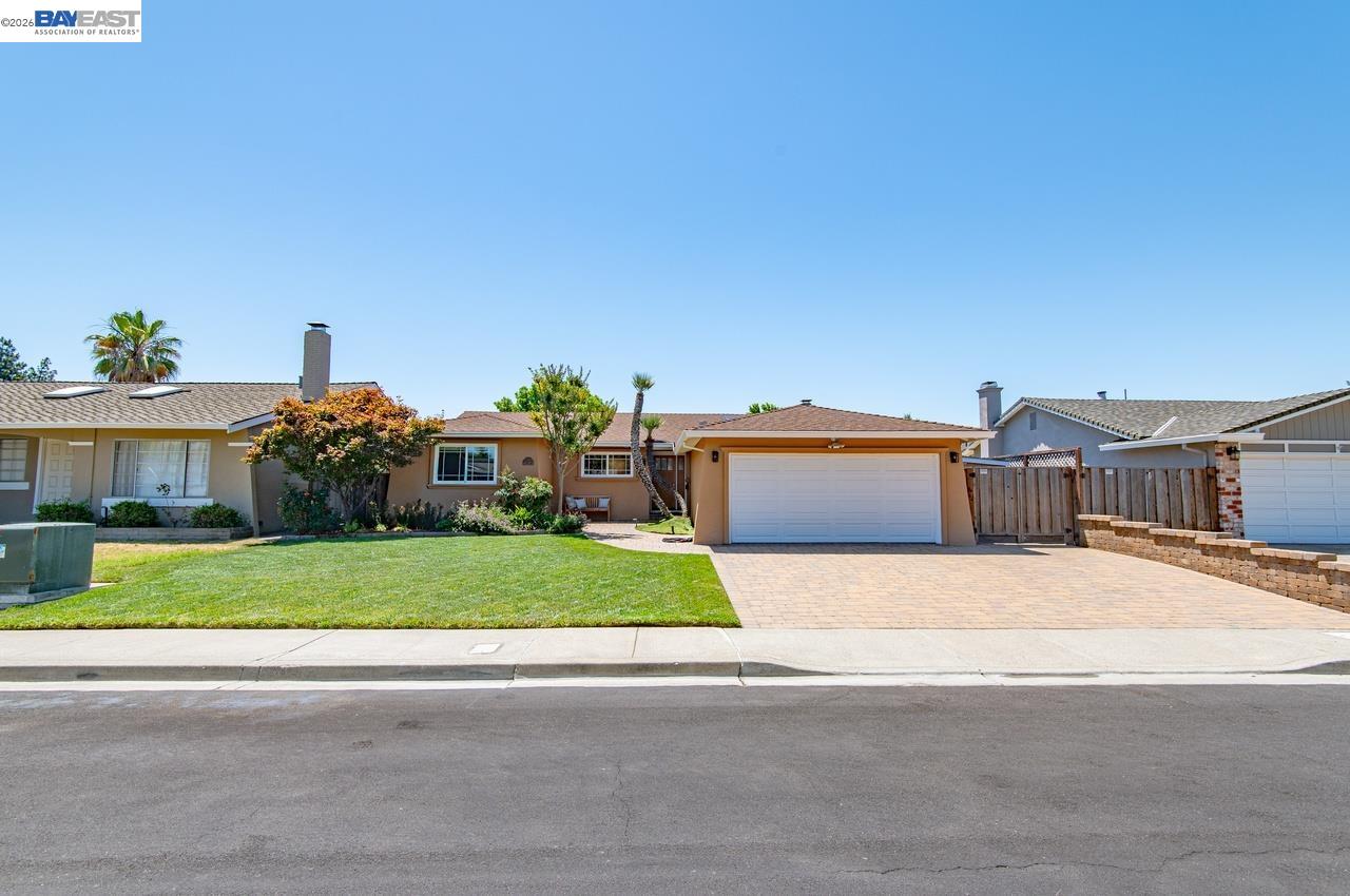 6252 Robin Ct