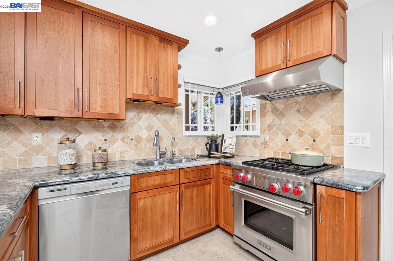 6252 Robin Ct