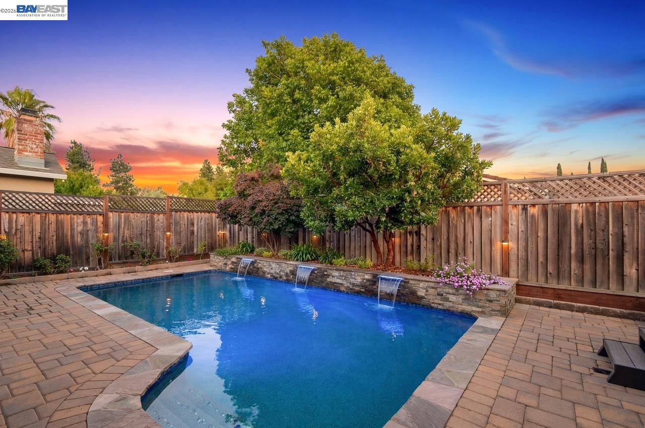 6252 Robin Ct
