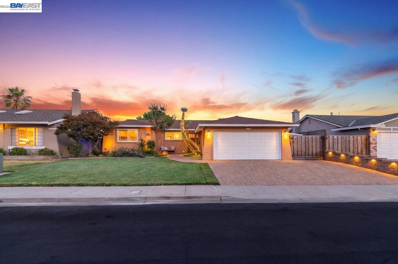 6252 Robin Ct