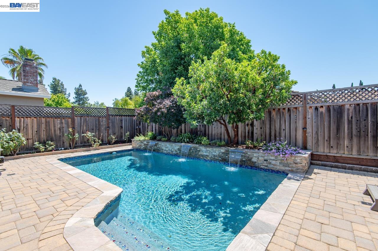 6252 Robin Ct