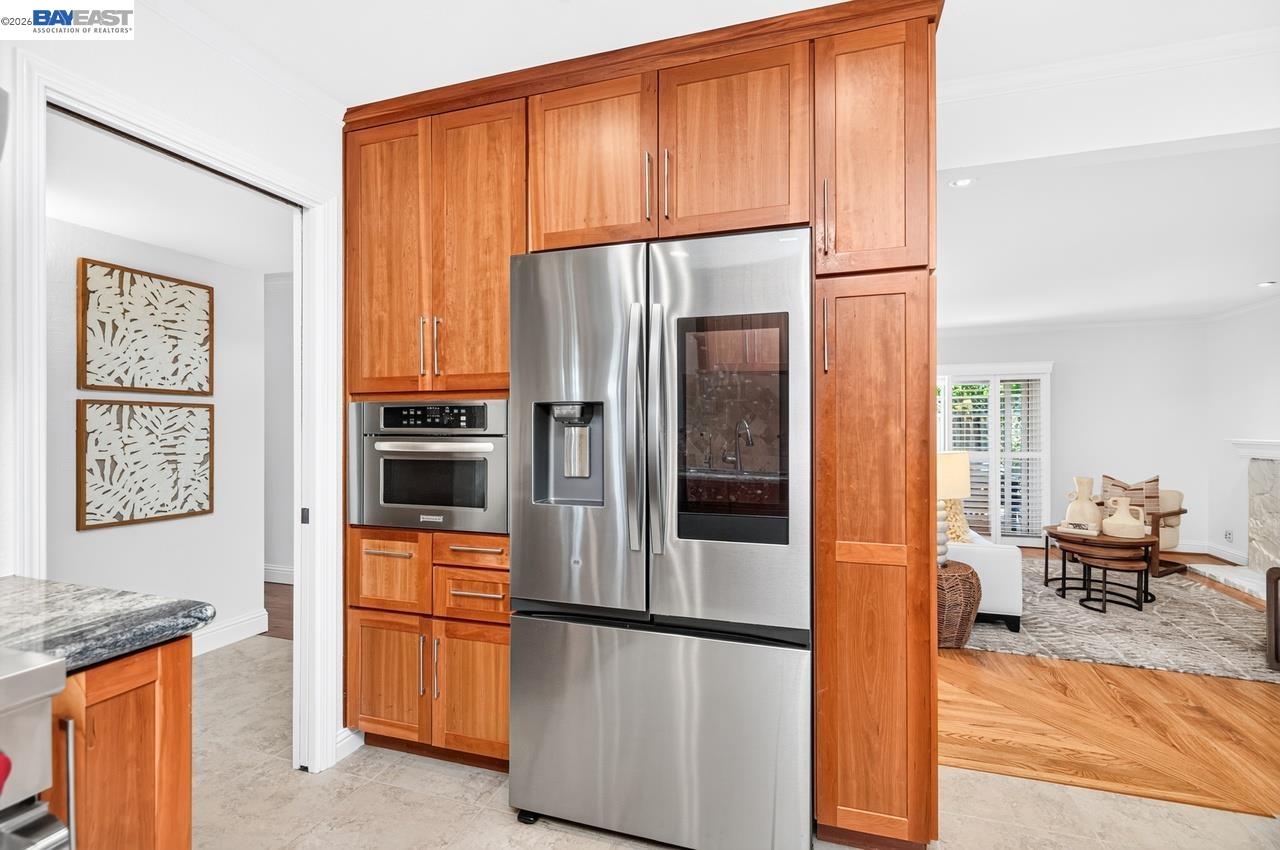 6252 Robin Ct