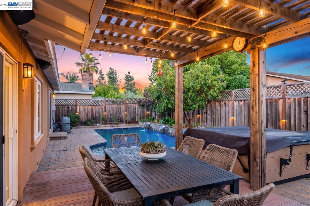 6252 Robin Ct