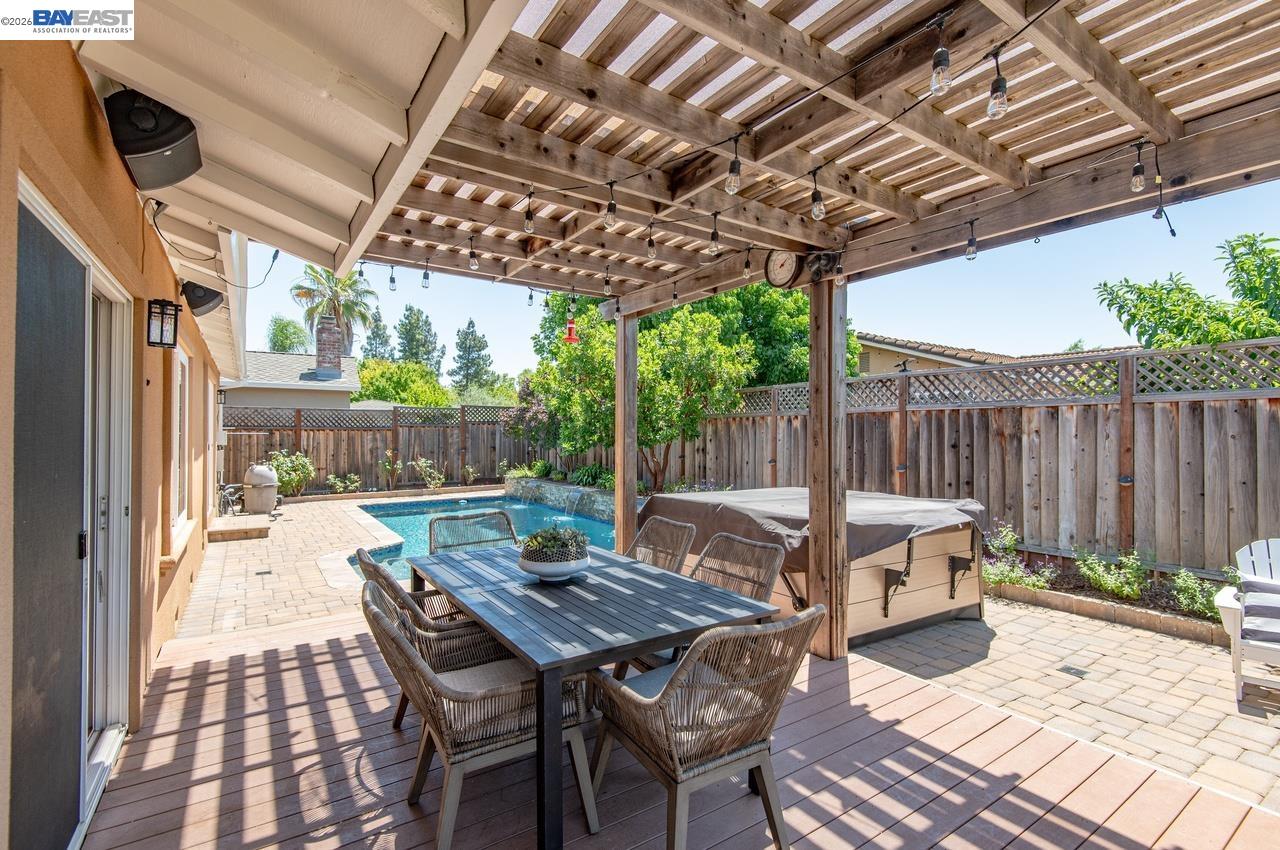 6252 Robin Ct