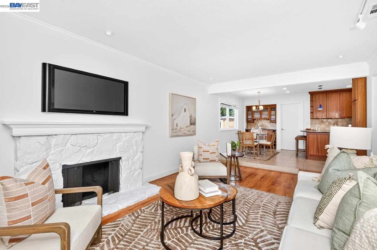 6252 Robin Ct