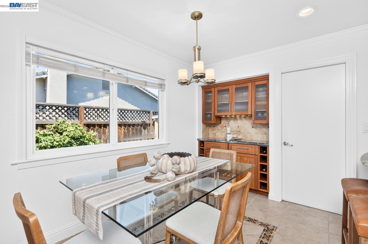 6252 Robin Ct