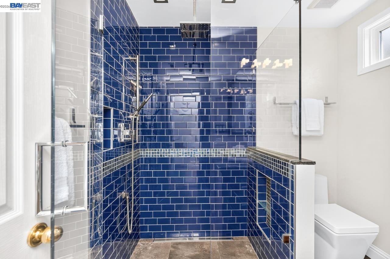 6252 Robin Ct